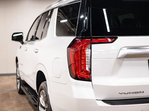Used 2021 GMC Yukon Denali image 32