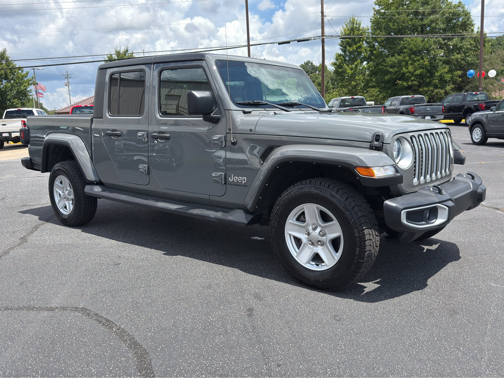 Used 2021 Jeep Gladiator Overland w/ Popular Equipment Package AWD/4WD image 2