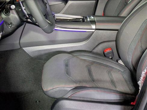 New 2025 Mercedes-Benz GLC 63 AMG S image 4