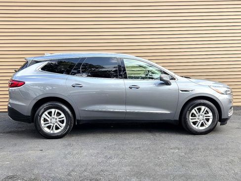 Used 2020 Buick Enclave Essence image 7
