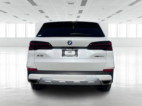 Certified 2025 BMW X5 xDrive50e w/ Premium Package image 5