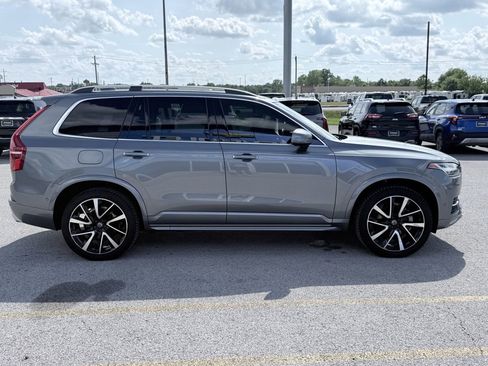 Used 2019 Volvo XC90 T6 Momentum w/ Advanced Package AWD/4WD image 4