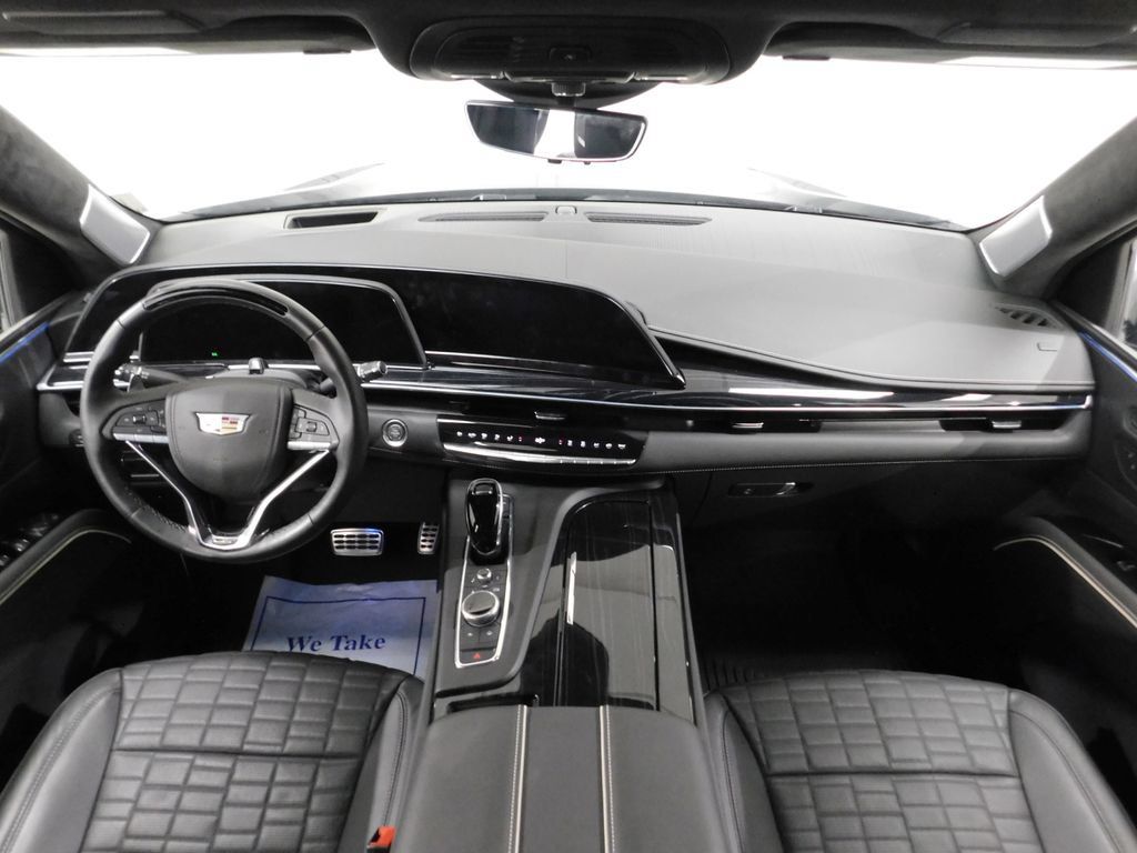 Used 2024 Cadillac Escalade ESV V w/ LPO, Floor Liner Package AWD/4WD image 38