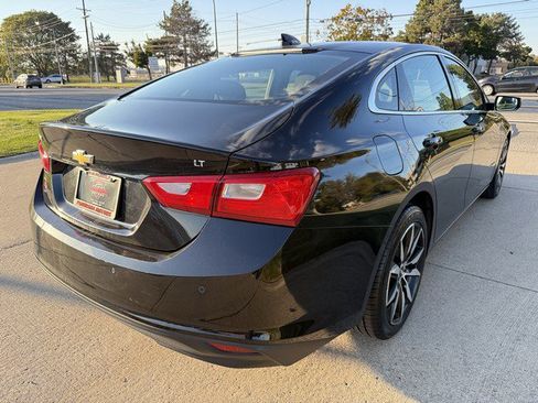 Used 2017 Chevrolet Malibu LT w/ Driver Confidence Package image 5