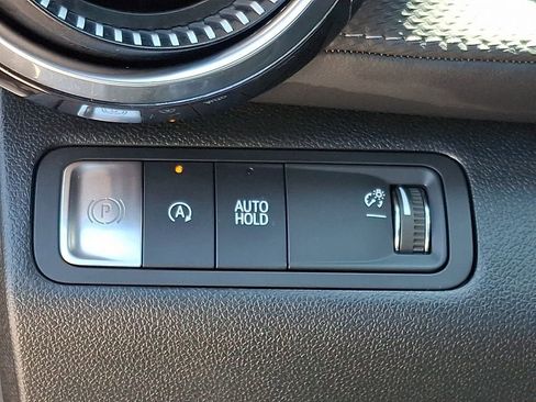 Certified 2025 Chevrolet Equinox LT FWD image 24