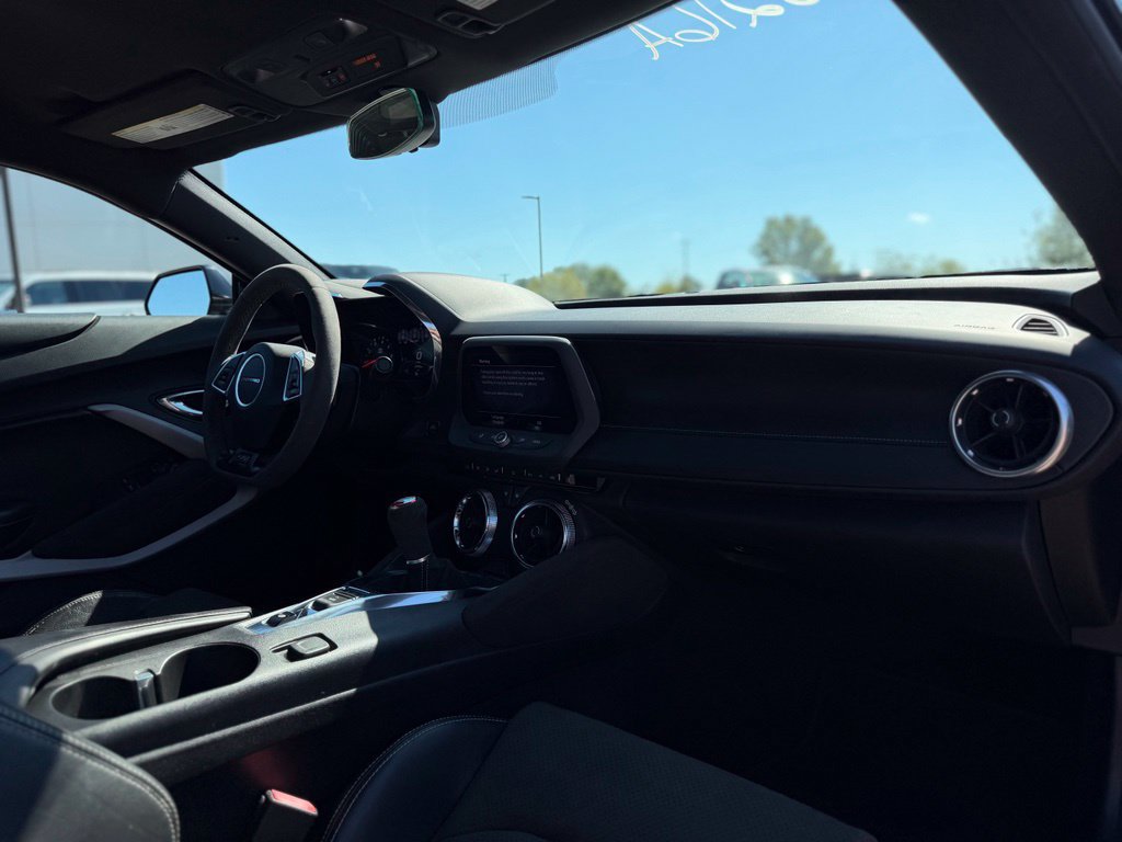 Used 2019 Chevrolet Camaro SS RWD image 9