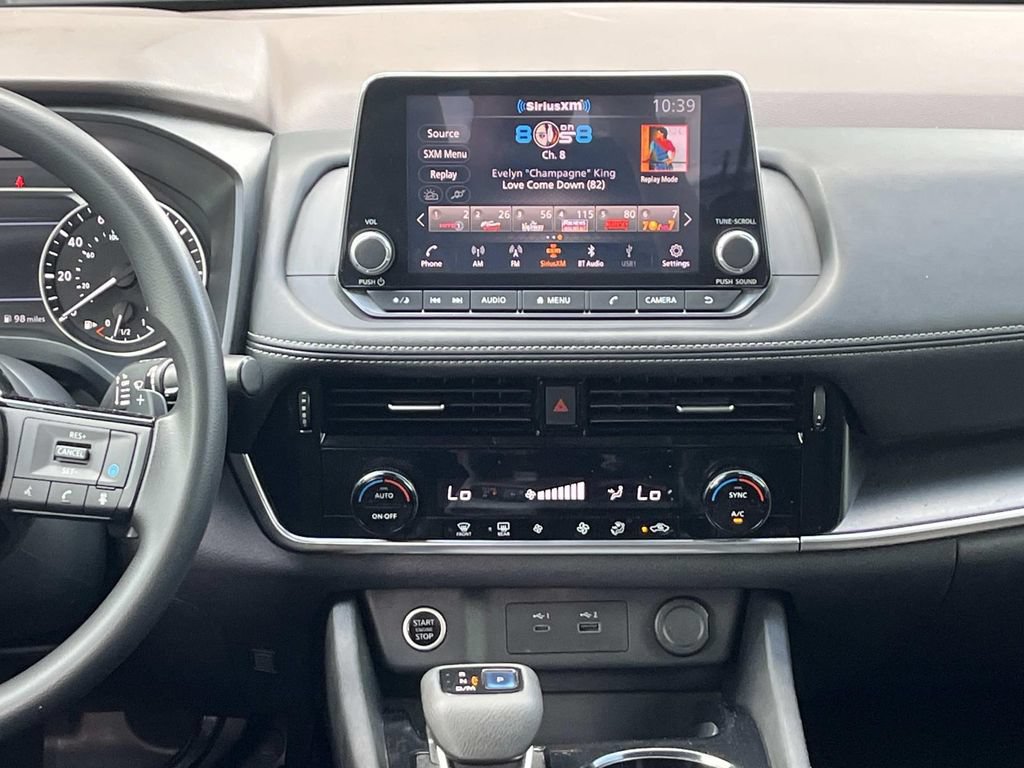 Used 2022 Nissan Rogue SV FWD image 16