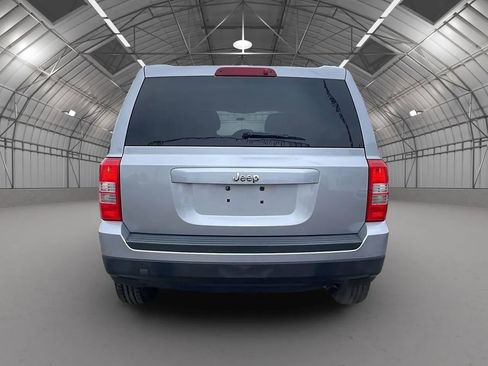 Used 2016 Jeep Patriot Sport w/ Power Value Group image 4