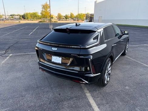 Used 2026 Cadillac Lyriq Signature Luxury w/ Nappa Leather Package AWD/4WD image 6