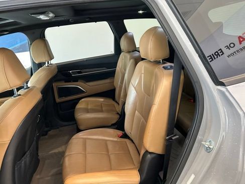Used 2022 Kia Telluride SX w/ Nightfall Edition Package AWD/4WD image 17