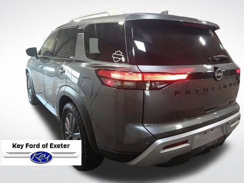 Used 2023 Nissan Pathfinder SL w/ SL Premium Package AWD/4WD image 8