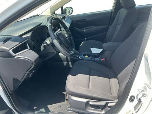 Certified 2025 Toyota Corolla LE FWD image 10