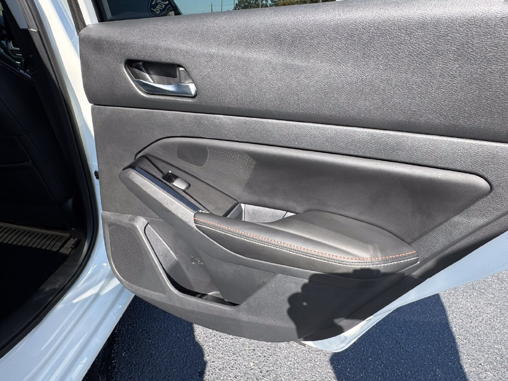 Used 2024 Nissan Altima 2.5 SR w/ SR Premium Package FWD image 19