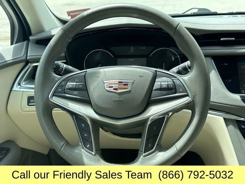 Used 2020 Cadillac XT5 Premium Luxury AWD/4WD image 15