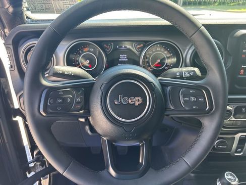 Used 2023 Jeep Wrangler Sport AWD/4WD image 19