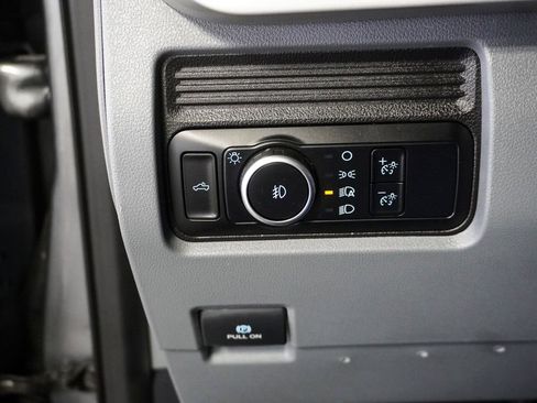 Used 2024 Ford F250 XLT image 22