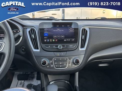 Used 2024 Chevrolet Malibu LT image 25