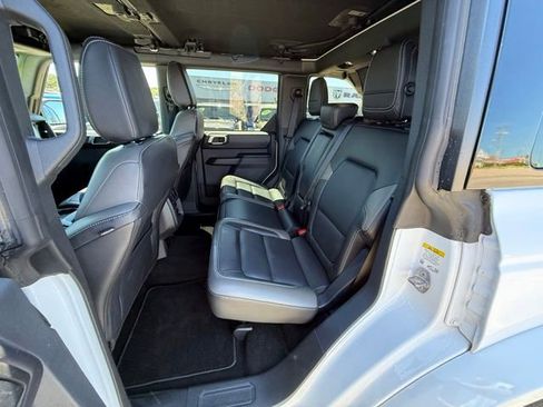 Used 2025 Ford Bronco Outer Banks AWD/4WD image 10