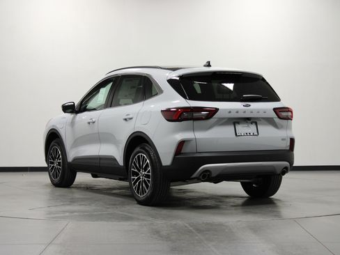 New 2026 Ford Escape SE w/ PHEV Premium Package image 6