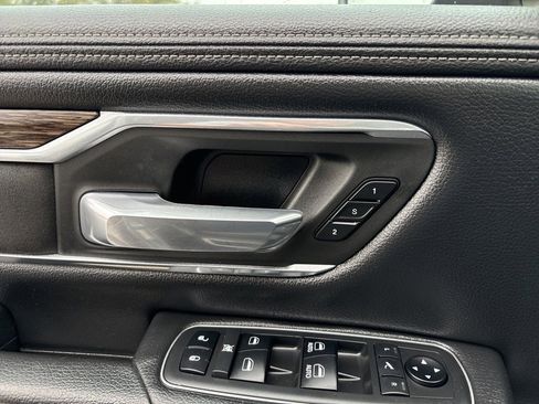 Used 2019 RAM 1500 Laramie image 32