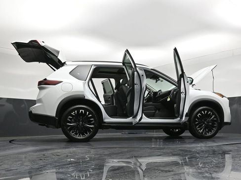 New 2026 Nissan Rogue SV AWD/4WD image 36