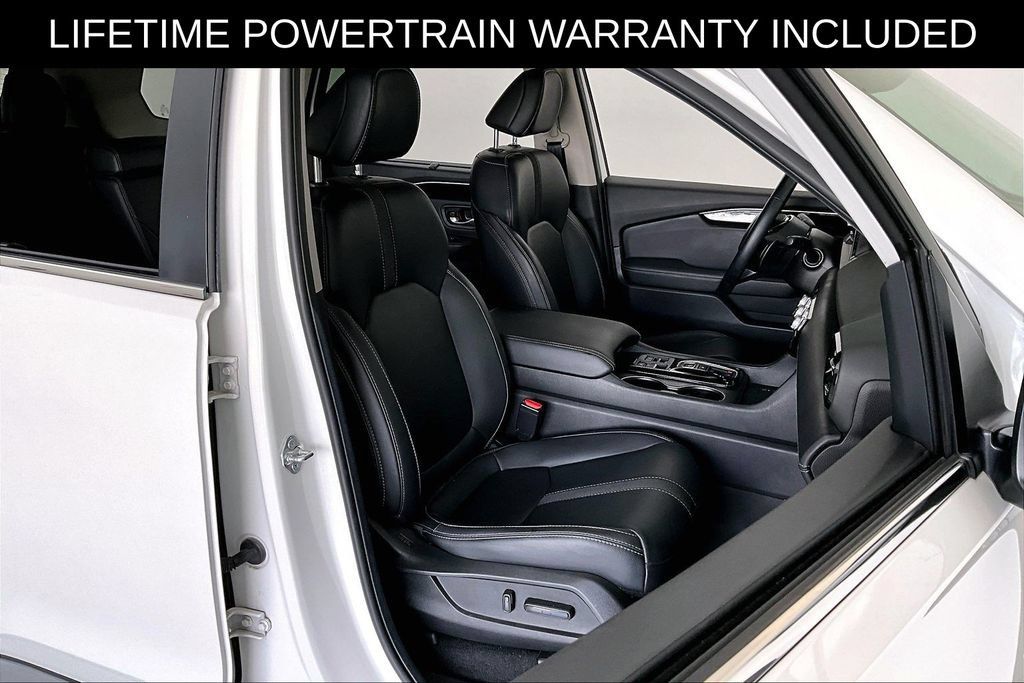 Used 2025 Honda Pilot EX-L image 9