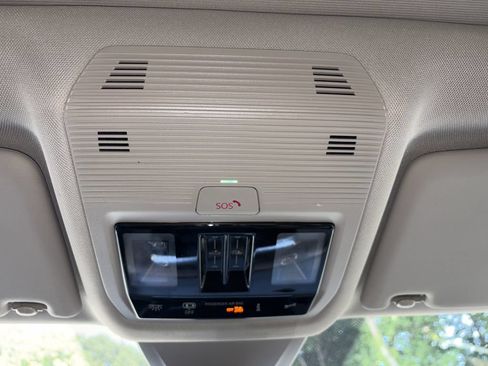 Certified 2026 Volkswagen Atlas SE w/ Panoramic Sunroof Package FWD image 25
