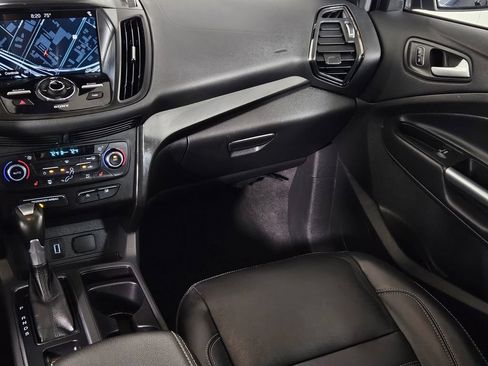 Used 2017 Ford Escape Titanium FWD image 10
