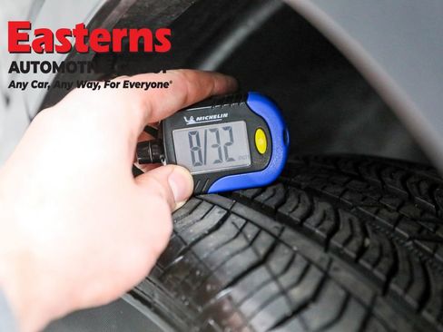 Used 2021 Jeep Cherokee Limited image 25