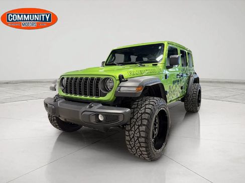 Used 2025 Jeep Wrangler Unlimited Rubicon w/ XTREMEE 35" Tire Package AWD/4WD image 12