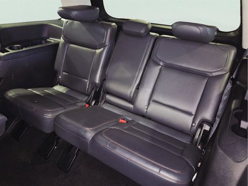 Used 2025 Ford Expedition Active image 17