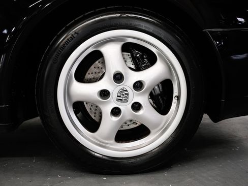 Used 1995 Porsche 911 Carrera RWD image 52