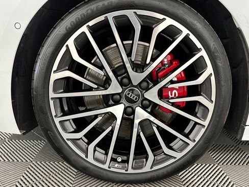 Used 2025 Audi S5 Premium Plus w/ Premium Plus Package AWD/4WD image 34