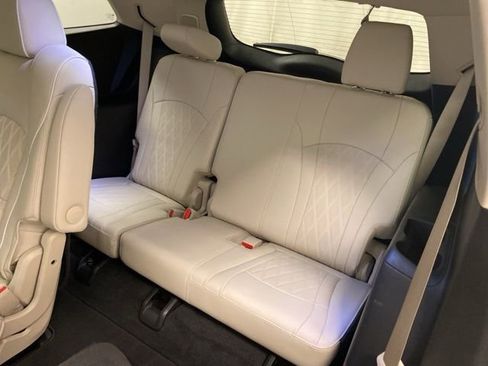 Used 2023 Buick Enclave Avenir w/ Trailering Package, 5000 lbs. AWD/4WD image 23