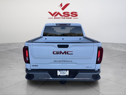 Used 2025 GMC Sierra 1500 SLT AWD/4WD image 4