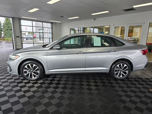 Used 2023 Volkswagen Jetta S image 7
