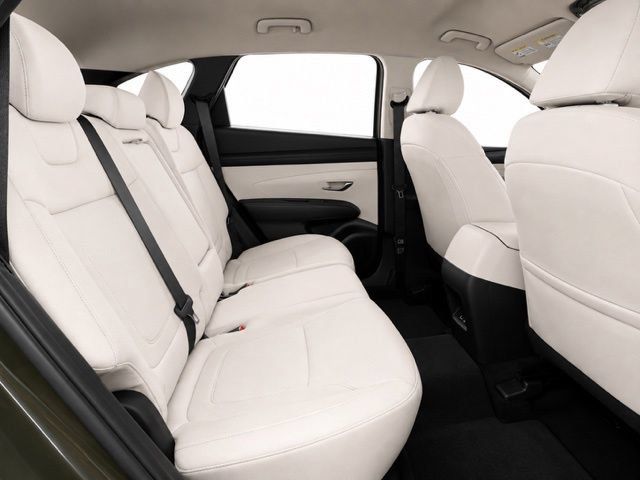 Used 2025 Hyundai Tucson SE AWD/4WD image 29