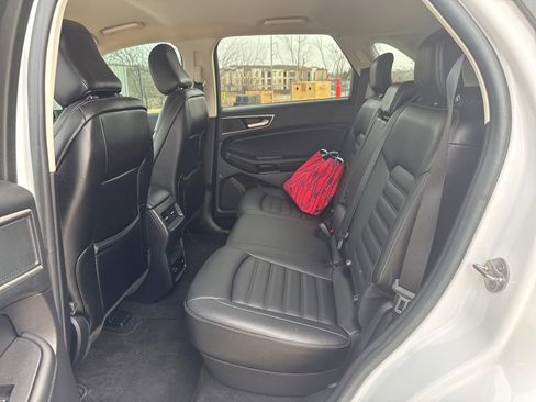 Used 2021 Ford Edge SEL w/ Convenience Package image 11