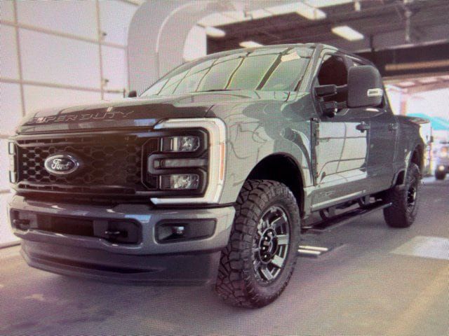 Used 2024 Ford F250 XL w/ STX Appearance Package AWD/4WD image 2