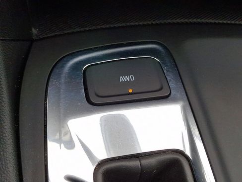 Used 2022 Chevrolet Equinox LS AWD/4WD image 26