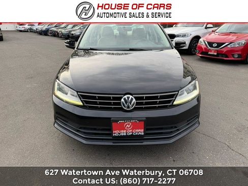 Used 2018 Volkswagen Jetta SE image 8