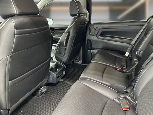 Used 2023 Honda Odyssey Elite image 12