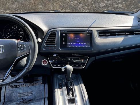Used 2018 Honda HR-V EX-L image 6