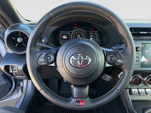 Used 2025 Toyota GR86 Premium w/ ALL Weather Mat Package (TMS) RWD image 24