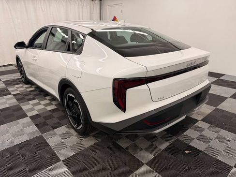 Certified 2025 Kia K4 EX FWD image 3