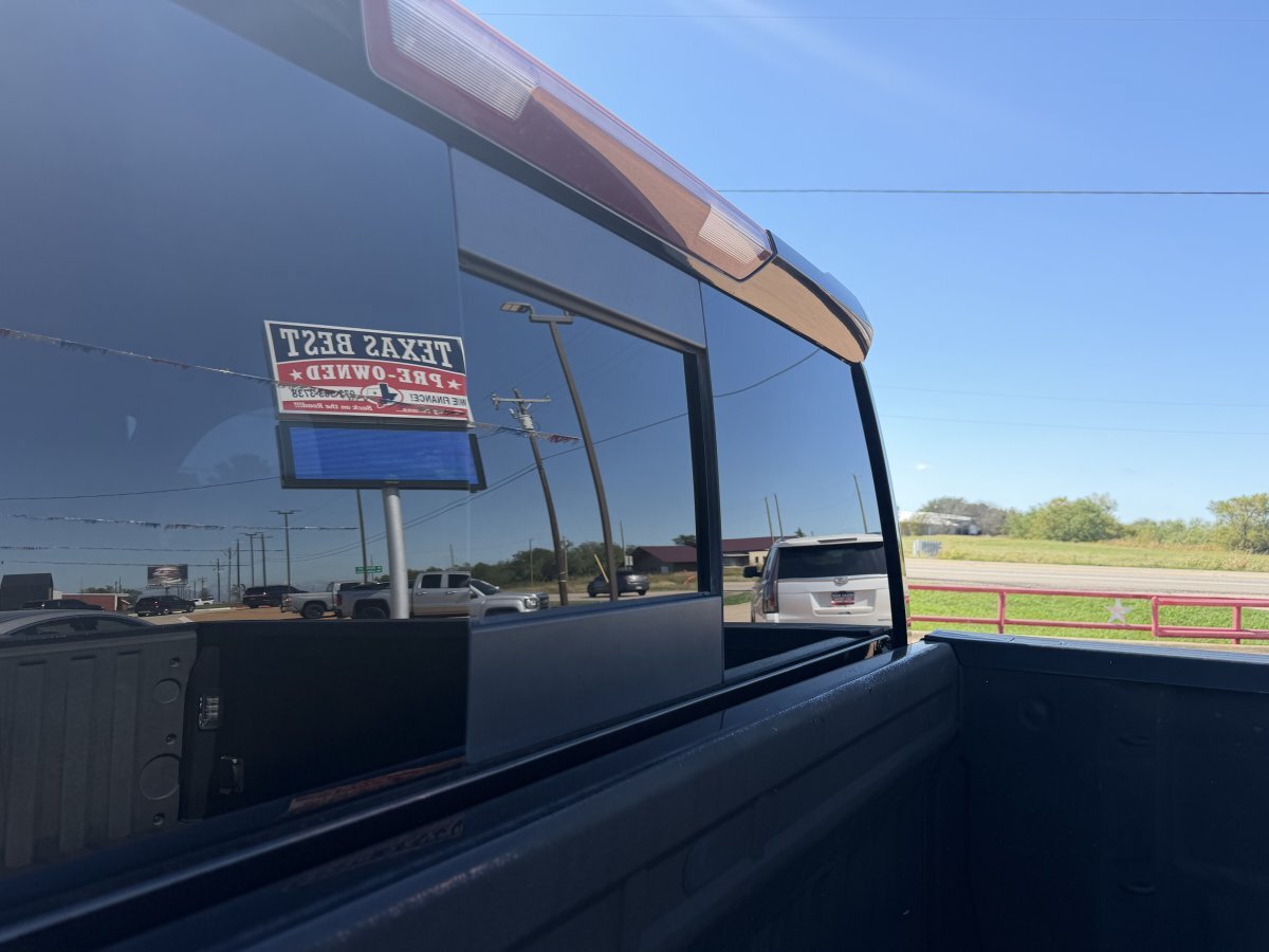 Used 2020 Chevrolet Silverado 1500 RST w/ Texas Edition AWD/4WD image 15