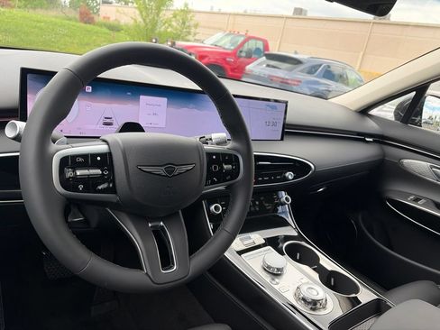 New 2026 Genesis GV70 2.5T AWD/4WD image 16