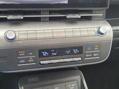 Used 2024 Hyundai Kona SEL w/ Convenience Package FWD image 25