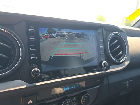 Used 2023 Toyota Tacoma TRD Off-Road image 17