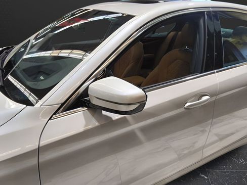 Used 2023 BMW 530i xDrive w/ Premium Package image 9